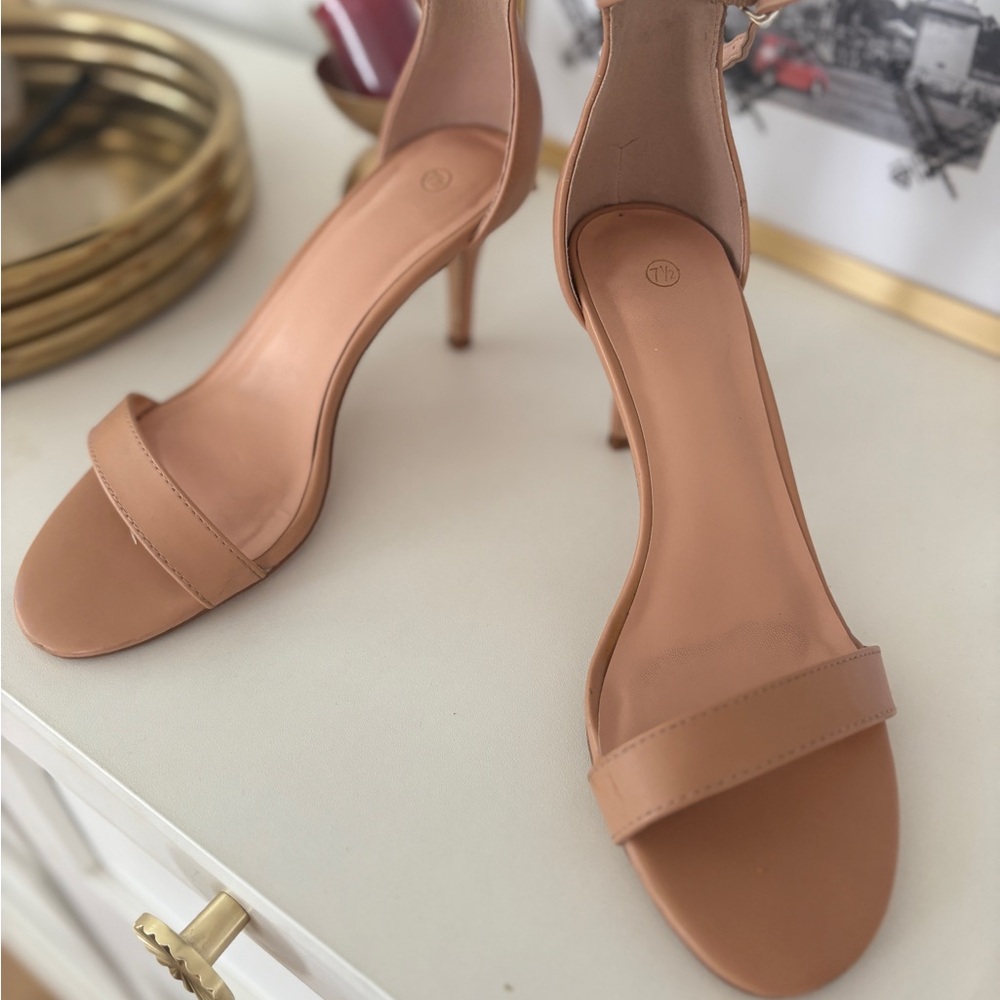 Elegant Tan Women's Heels